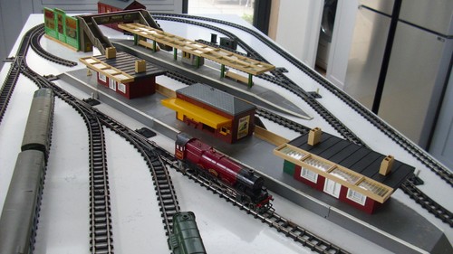 Vintage triang trains layout - triang,