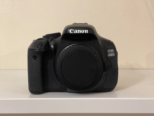 Canon eos 600d 0mp digital - 18.0mp,