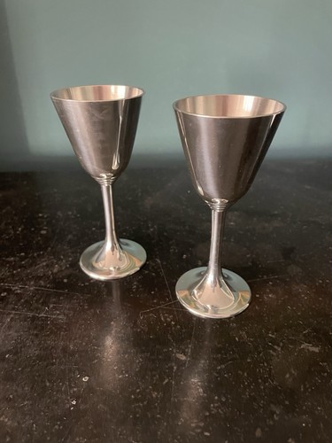 Pair royal selangor - of,
