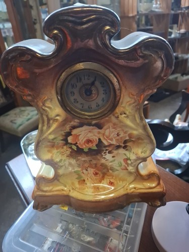 Antique mantle clock - antique, clock.