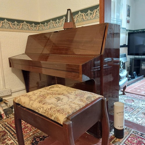 Zender upright piano lovely - zender,