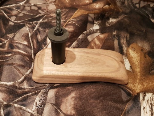 Walnut palm shelf - /, hamster