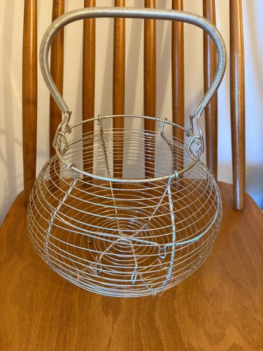 Wired egg basket coiled - wired,
