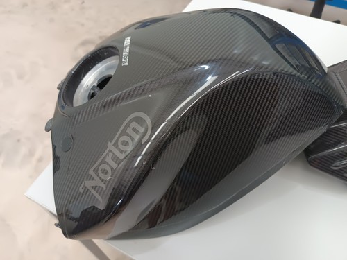 Norton v4cr petrol tank - norton,