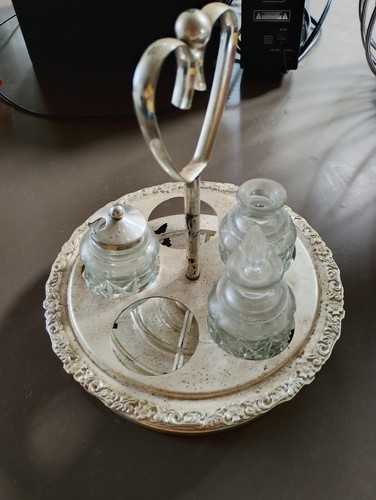 Vintage silver plated cruet - silver,