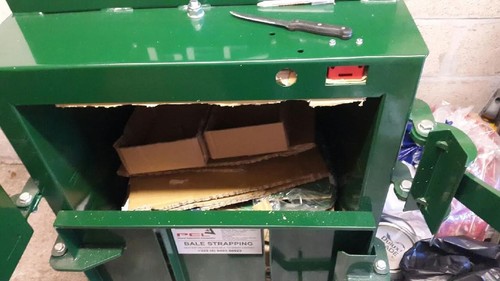 Pel 700 cardboard baler - cardboard,