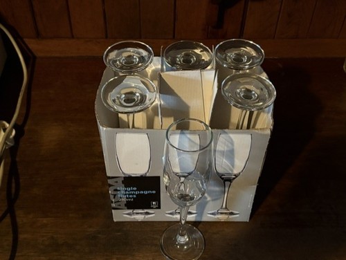 Champagne flutes - champagne,