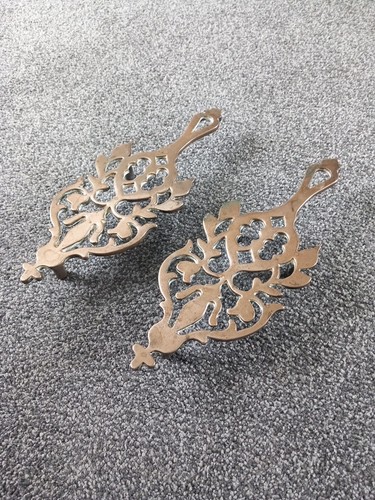 Pair matching ornate - a,
