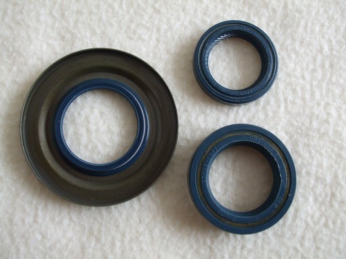 Vespa engine oil seal - vespa, t5