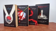 Twilight Saga 4-Book Set by Stephenie Meyer – Twilight, New Moon, Eclipse, Break