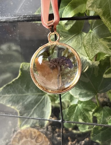 Gold and glass - gold,