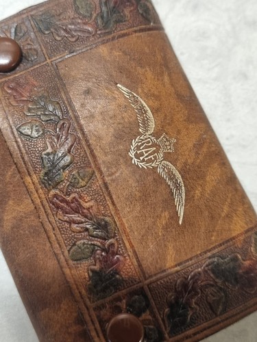 Vintage brown leather - brown, case
