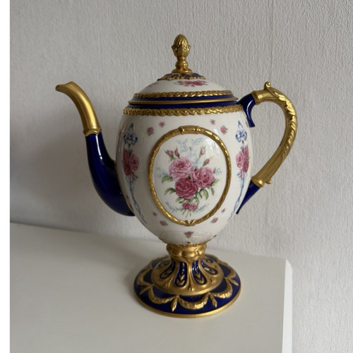 House fabergé egg - of,