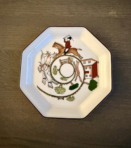 Wedgwood hunting scene bone - scene,