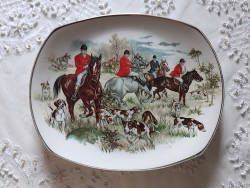 Hunting scene wall dresser - hunting,