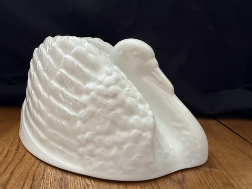 Vintage medium sized shelley - vintage,