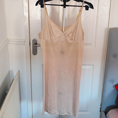 Vassarette beige full slip - beige,
