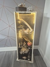 Unique Curiosity Display