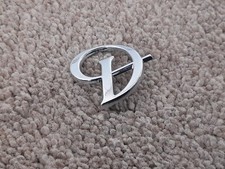 NEW GENUINE DAIMLER GRILLE BADGE D CHROME JAGUAR X350 X356 X358 XJ XJ6 XJ8