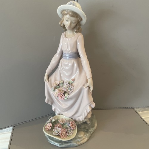 Lladro 5027 flowers - #5027, "flowers