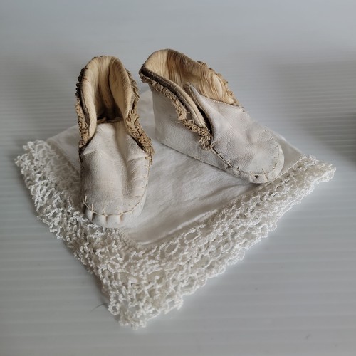 Antique handmade leather - handmade,