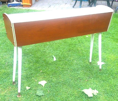 Vintage 1970s retro - funky, mid