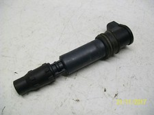 TRIUMPH SPRINT ST 1050 COIL STICK COIL OVER CAP     (D7)  