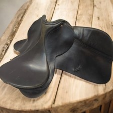 Black leather  Dressage Saddle