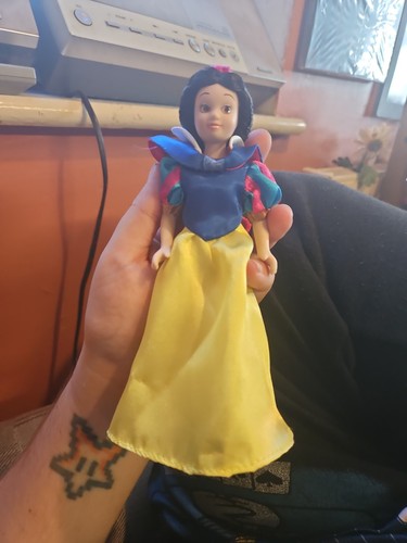 Disney snow white - snow,