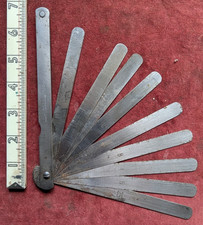 Vintage Moore and Wright Number 122 Feeler Gauge (H)