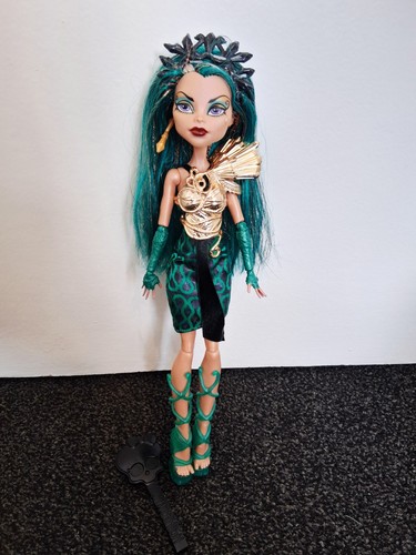 Monster high nefera - -,