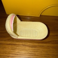 Sylvanian Families  Moses Basket