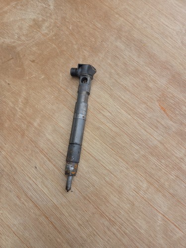 Fuel injector mercedes - fuel,