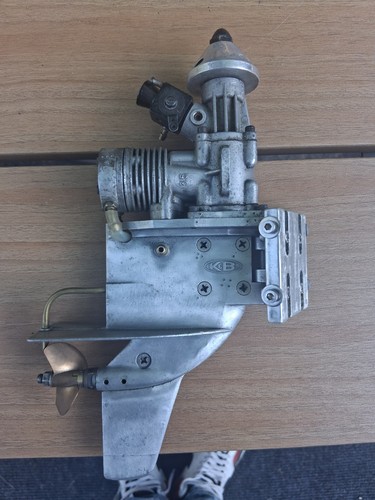 Outboard model boat - k&b,