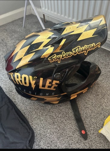 Troy lee design helmet - troy, mx
