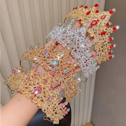Shiny ornament baroque queen - ornament,