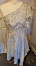 BNWT Karen Millen Cream Gold +