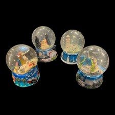 Snow globes chicago - snow,