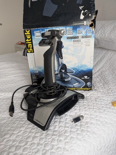 Saitek cyborg evo joystick usb - saitek,