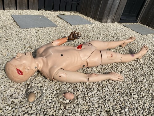 Laerdal first aid trauma - first,