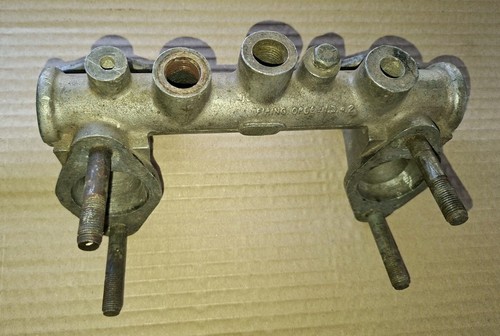 Twin carburettor manifold - twin,