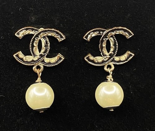 Chanel signed black and - black, silver