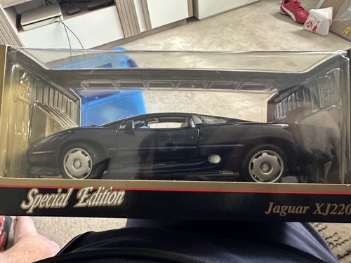 Maisto 1992 jaguar xj220 - maisto,