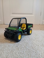 Bruder John Deere Gator XUV