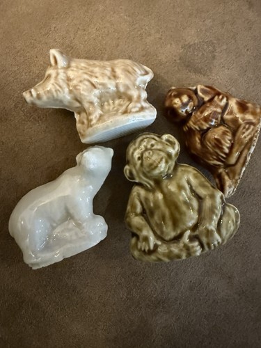 Wade whimsies figurines - wade,