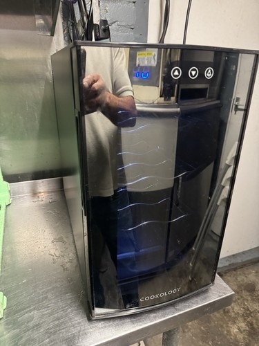 Mini freestanding wine cooler - freestanding,