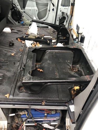 Single passenger seat base - single,
