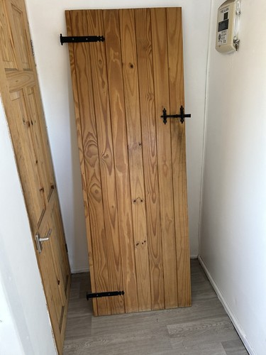 Solid wood barn door - wood, pine