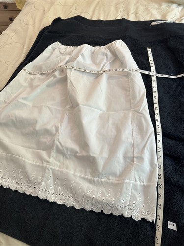 Unworn polyester cotton white - unworn,
