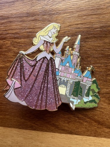 Disney trading pin - disney,